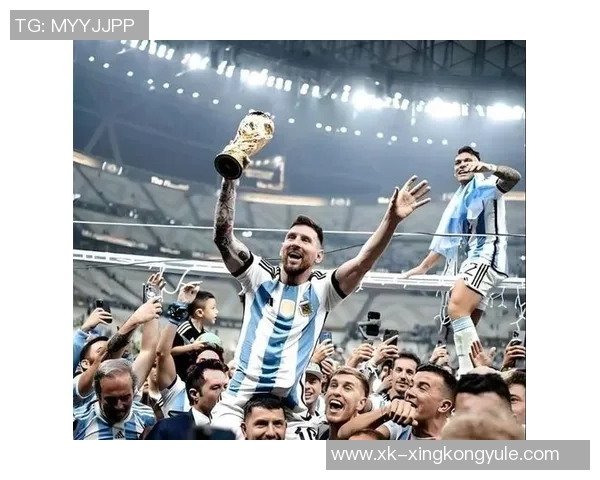 梅西社交媒体分享2026年世界杯用球宣传照引发热议